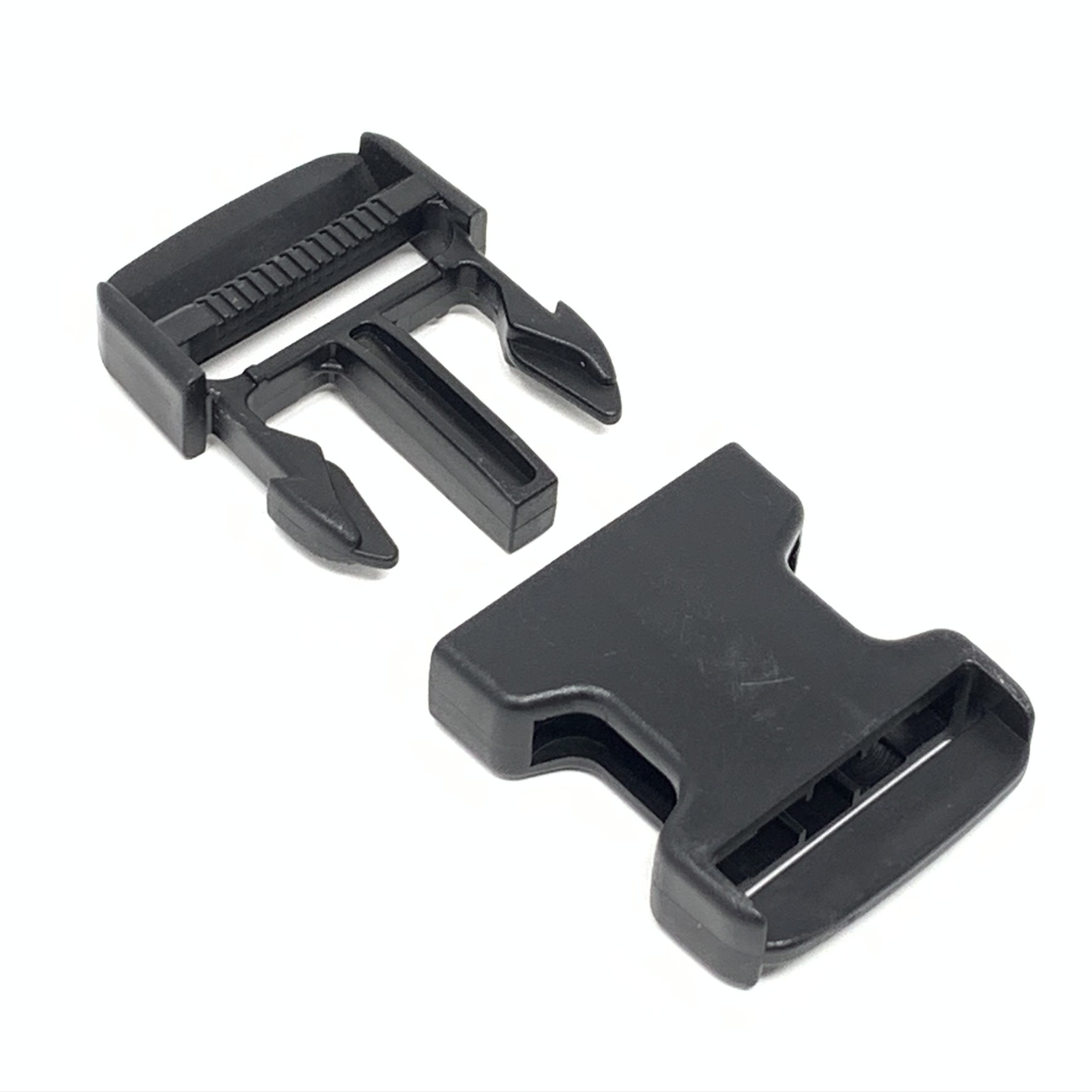 Strap fastener