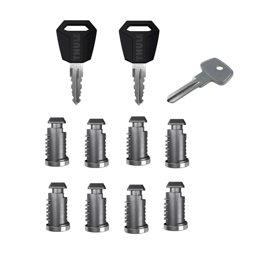 Set of 8 Thule locks and keys	