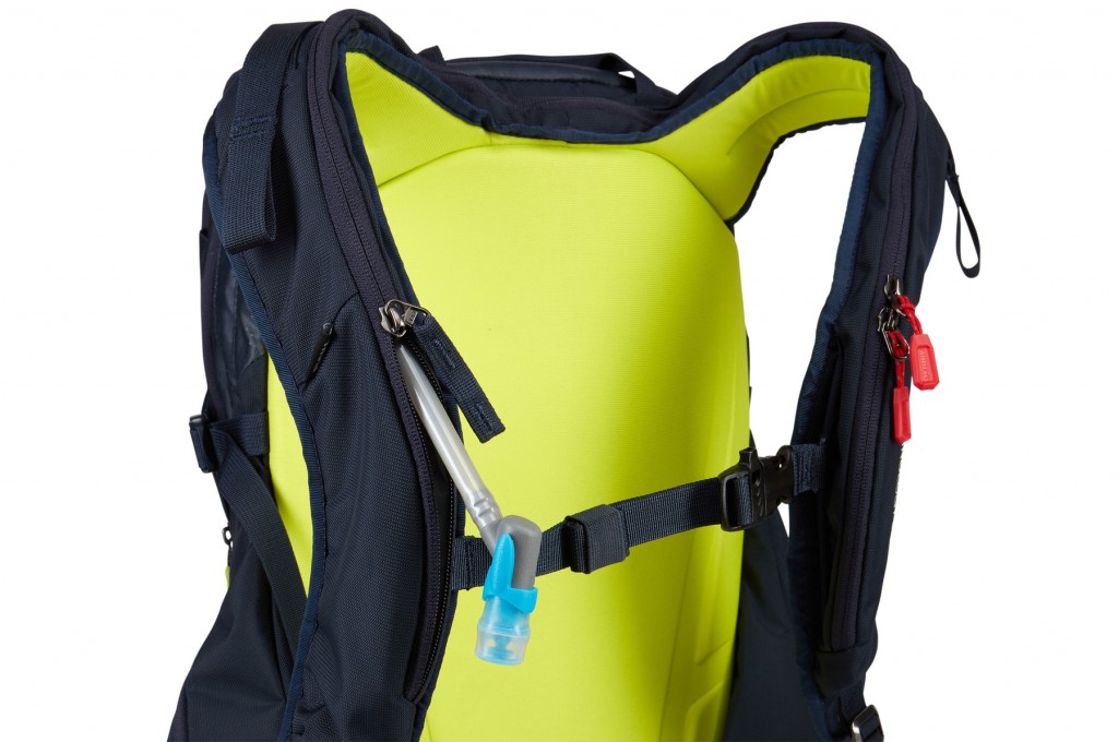 thule upslope ski and snowboard backpack