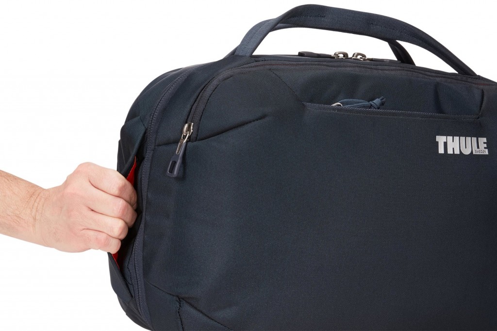 thule subterra boarding bag