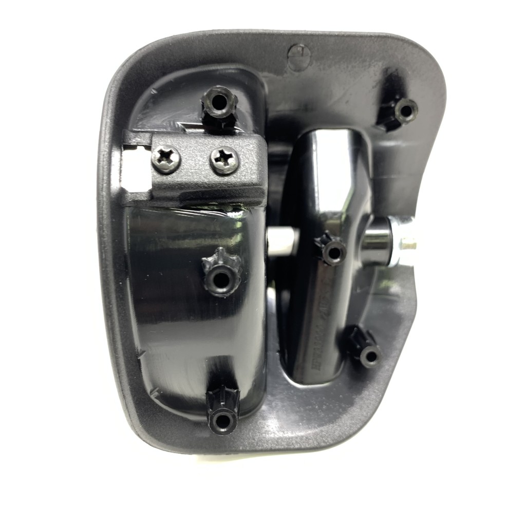 Wheel assembly right