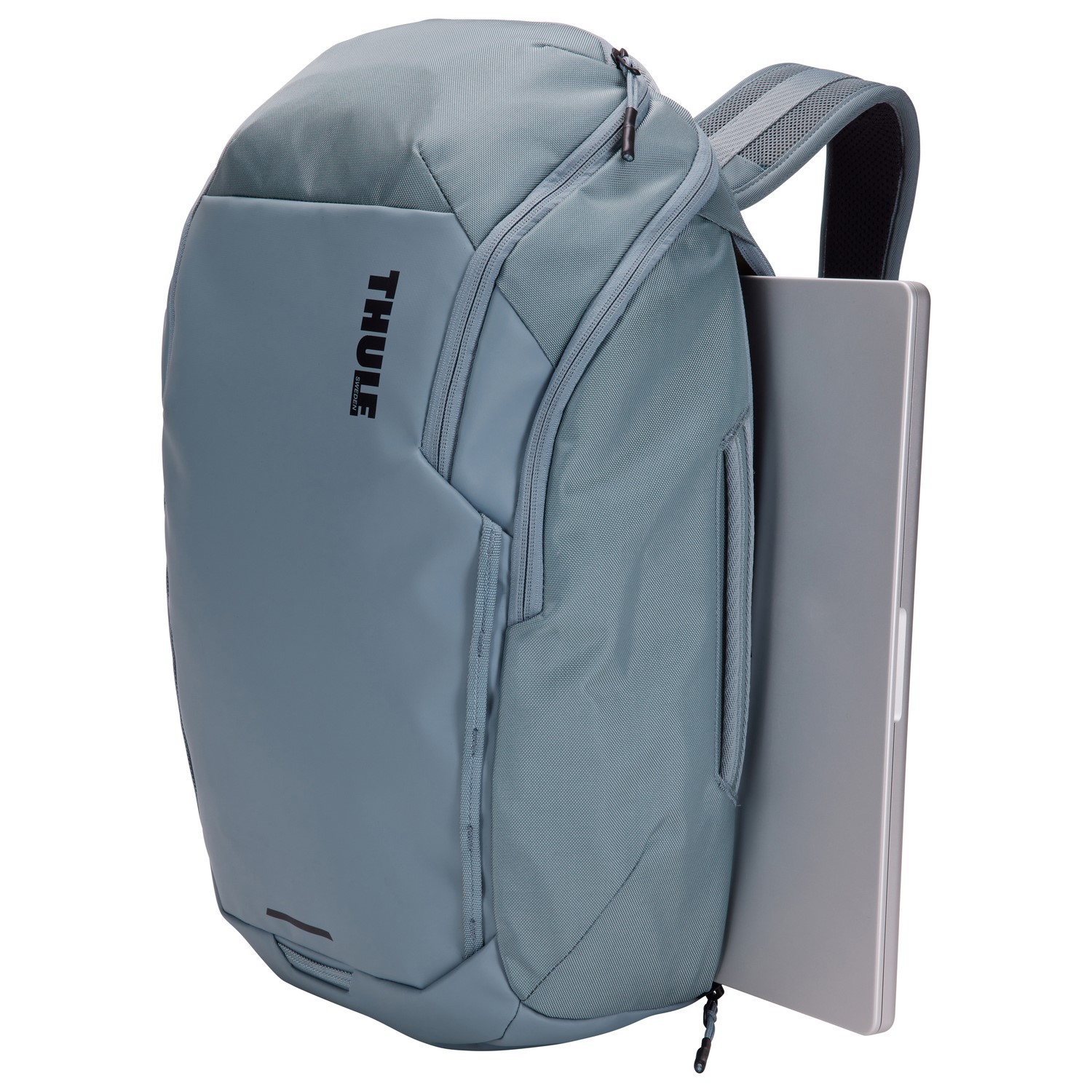 Quickly access your laptop on the go with the side zip