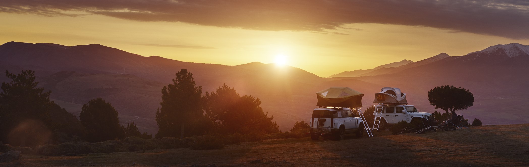 Thule Approach car roof top tent