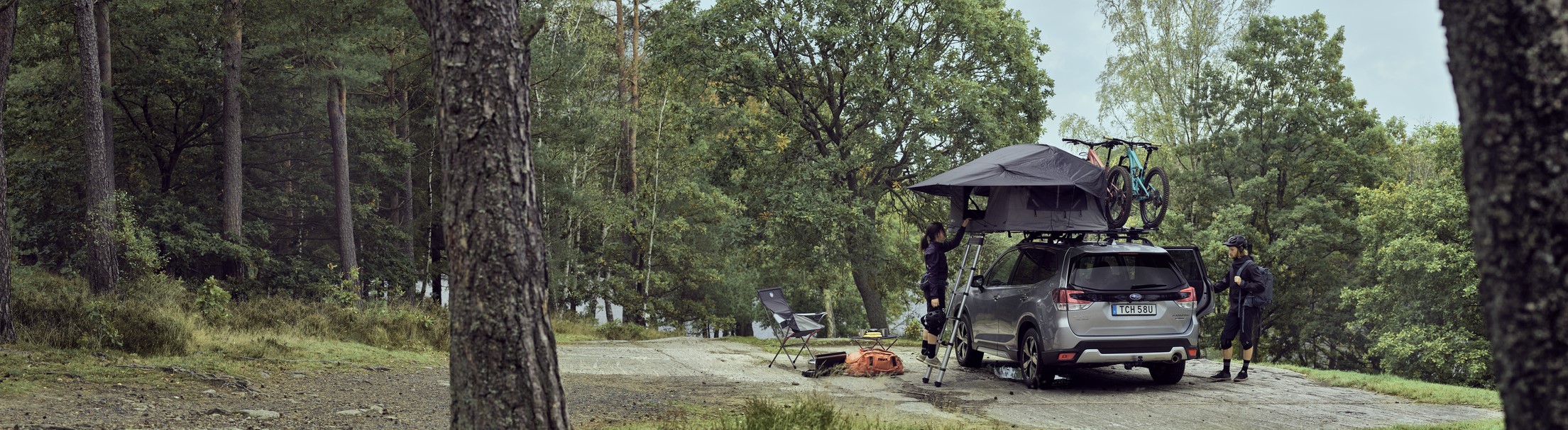 Thule Foothill car roof top two person tent